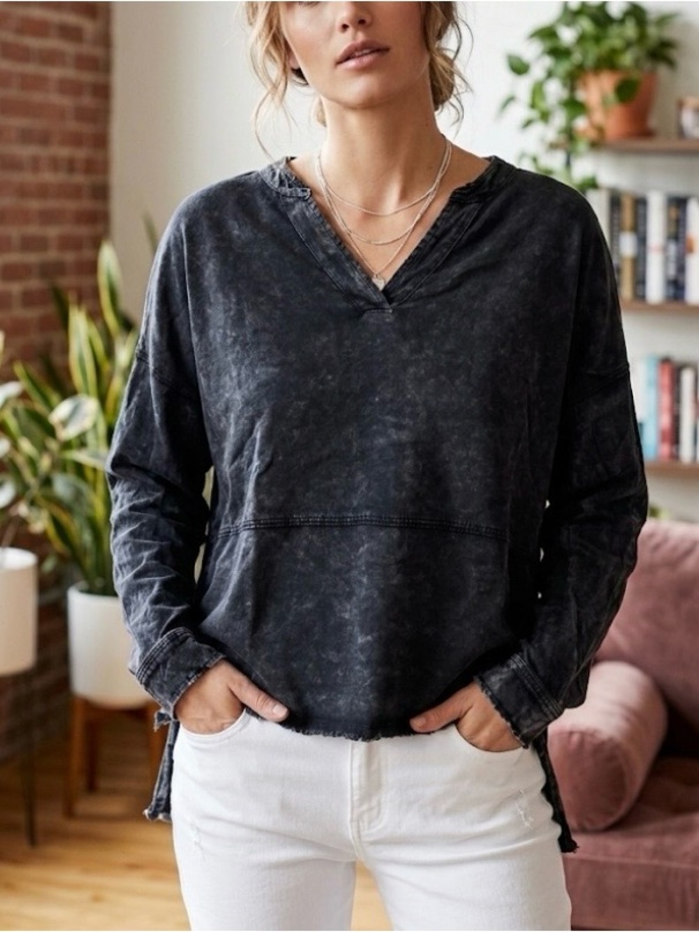 Entro Washed Lightweight Denim Black V-Neck Pullover